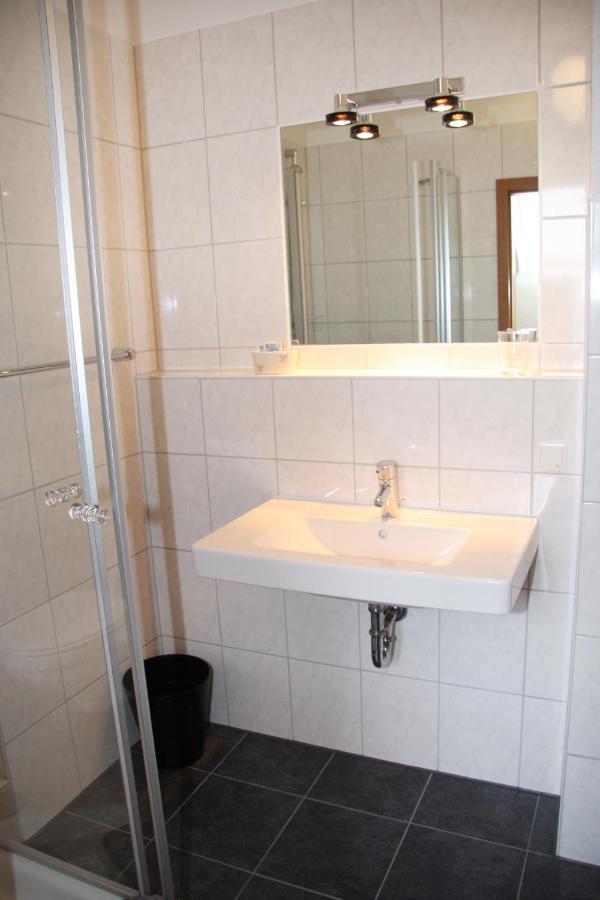 Gaststaette Wicke Hotel Baunatal Bagian luar foto